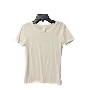 White staple fitted tee